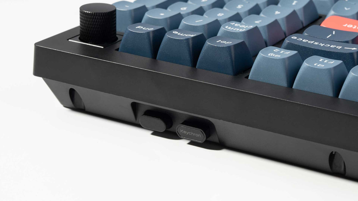 dual-receivers-on-the-V5-Max-wireless-keyboard.jpg__PID:c88669e2-70d9-415a-b739-7056b93554b8